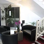 The Originals City, Angers Sud, Le Village 49 فندق