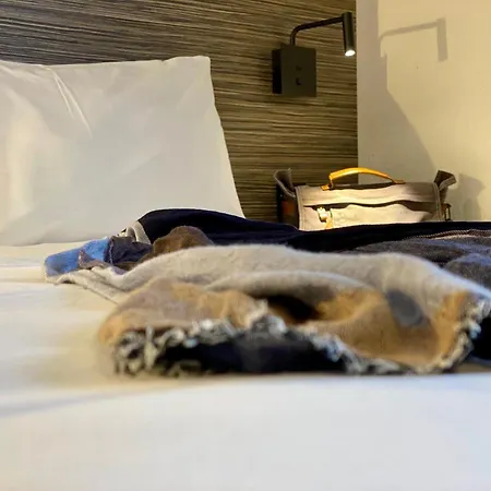 The Originals City, Angers Sud, Le Village 49 Hotel Les Ponts-de-Ce