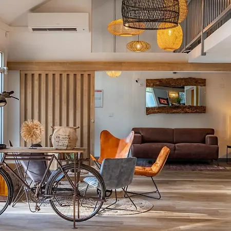 Hotel The Originals City, Angers Sud, Le Village 49 Les Ponts-de-Ce