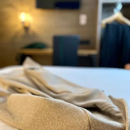 The Originals City, Angers Sud, Le Village 49 Hotel