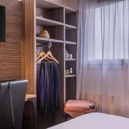 The Originals City, Angers Sud, Le Village 49 Hotel Les Ponts-de-Cé