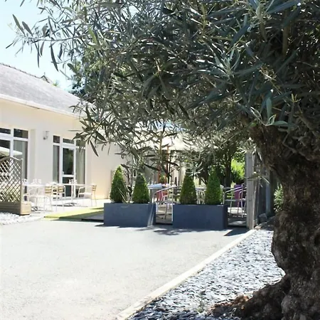The Originals City, Angers Sud, Le Village 49 Hotel Les Ponts-de-Cé