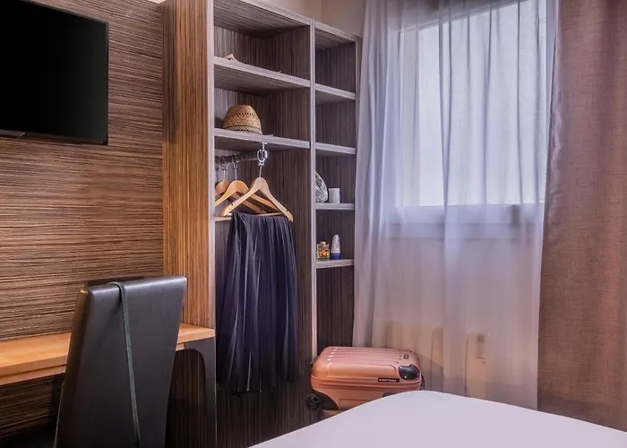 The Originals City, Angers Sud, Le Village 49 Hotel Les Ponts-de-Cé