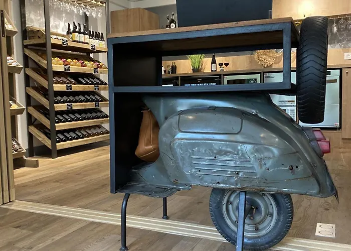 The Originals City, Angers Sud, Le Village 49 Hotel