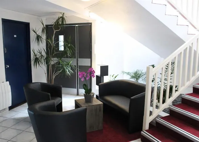 The Originals City, Angers Sud, Le Village 49 Hotel