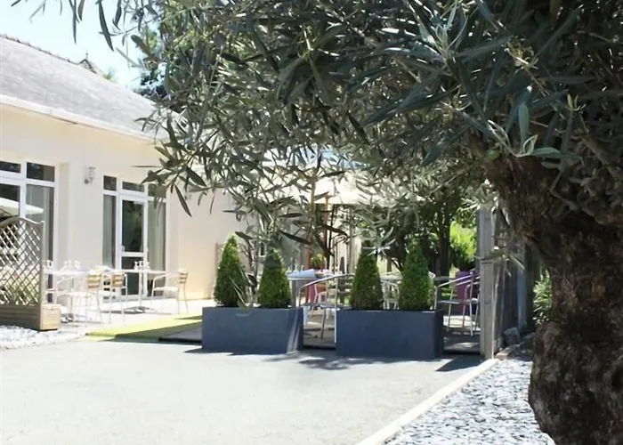 The Originals City, Angers Sud, Le Village 49 Hotel Les Ponts-de-Cé