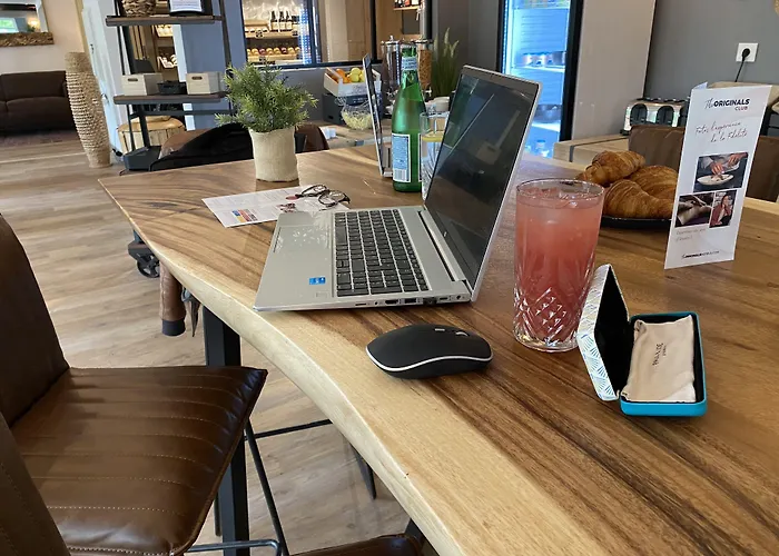 The Originals City, Angers Sud, Le Village 49 Hotel Les Ponts-de-Cé