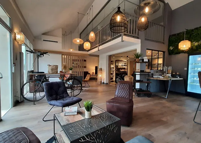 The Originals City, Angers Sud, Le Village 49 3* Les Ponts-de-Cé