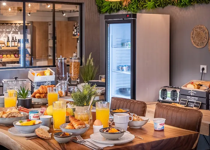 Hotel The Originals City, Angers Sud, Le Village 49 3*