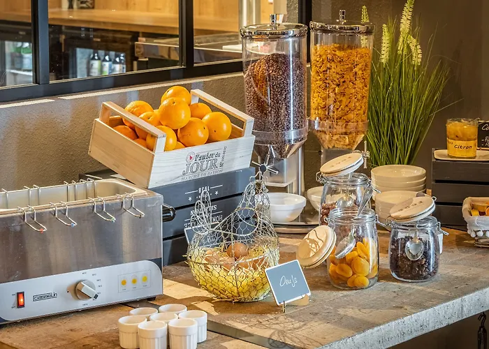 The Originals City, Angers Sud, Le Village 49 Hotel Les Ponts-de-Cé